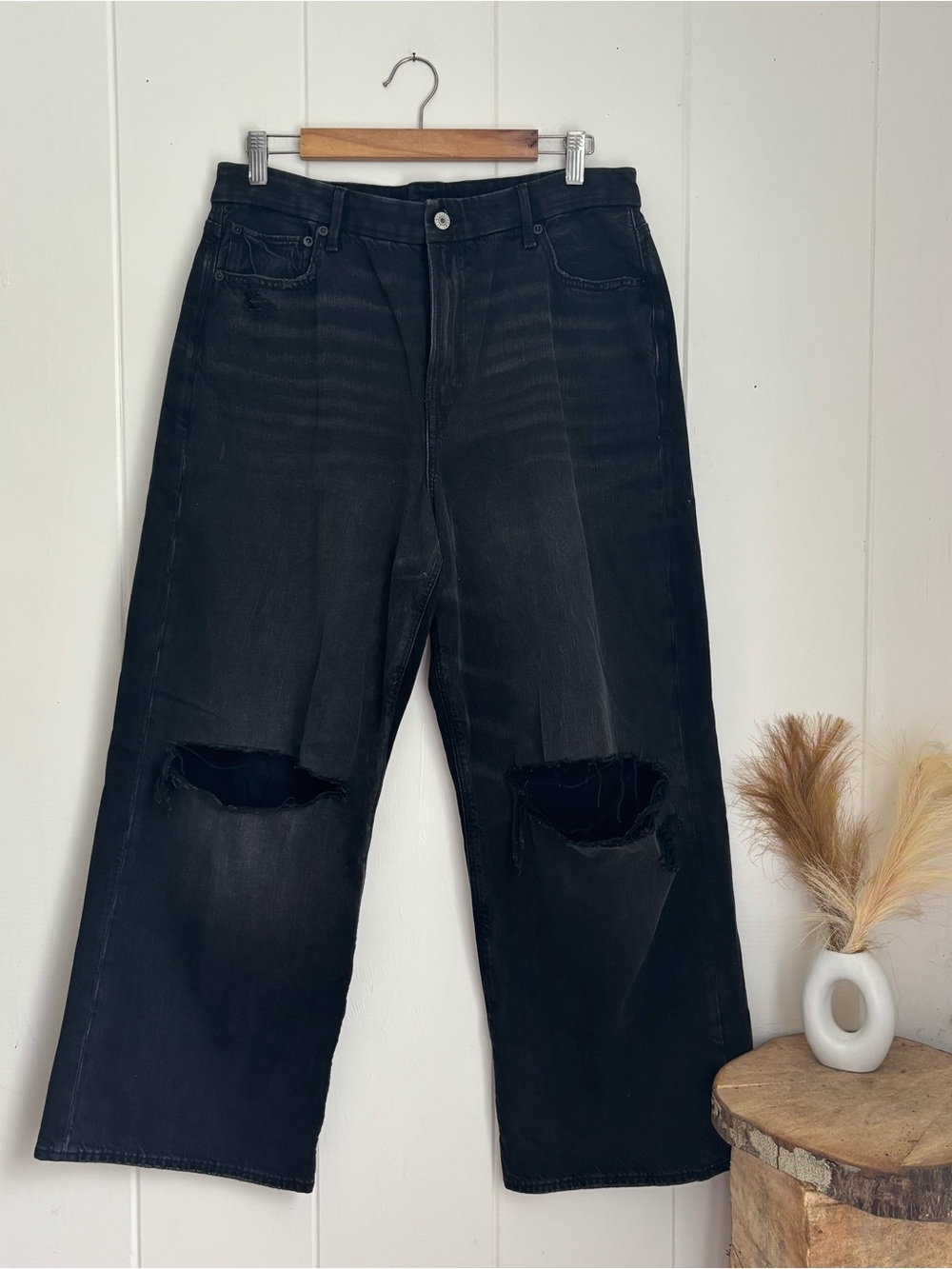 American Eagle Outfitters Black Wide Leg Distressed Jeans